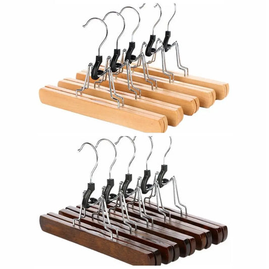 Cintre en bois à jupe
